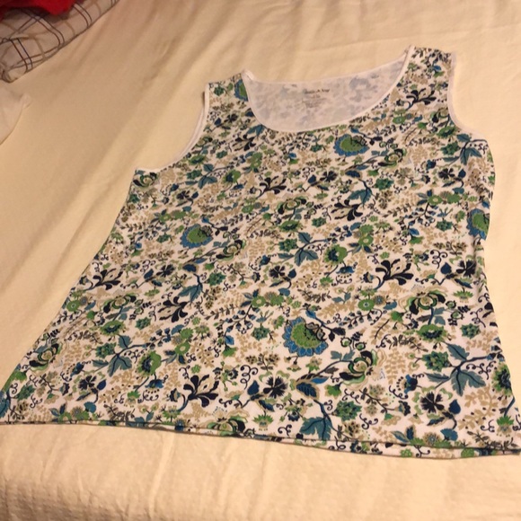 Summer White Stag L/ G 12-14  Women’s Tank Tops - Picture 3 of 4